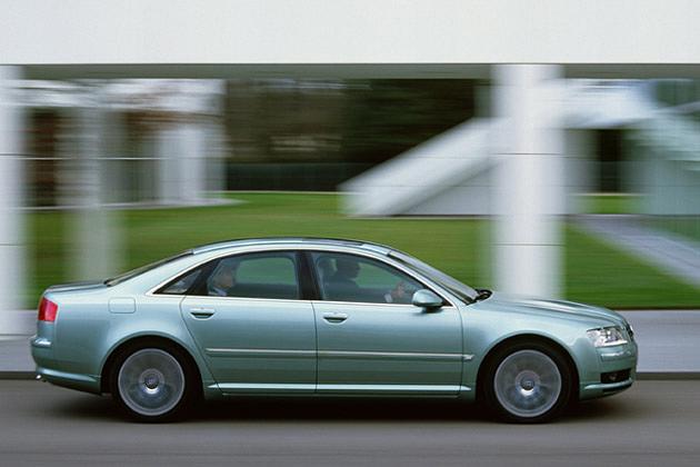 Gut: Der A8 fährt sich wie ein wesentlich kleineres Fahrzeug