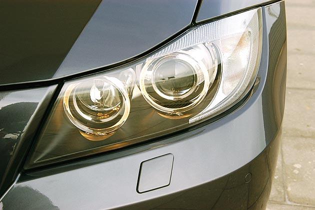 In Verbindung mit Regensensor und Xenon-Licht kann der Kunde auch adaptives Kurvenlicht bestellen