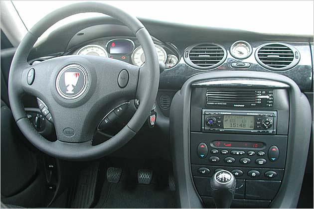 Blaupunkt-Radio in der Mittelkonsole