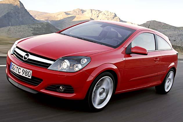 Der GTC tritt gegen BMW 1er, Alfa 147 und Audi A3 an