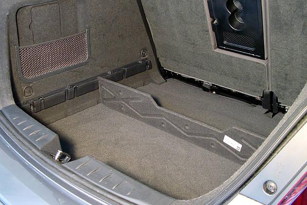 Mit Hilfe der flexiblen Barriere lassen sich Kleinigkeiten sicher verstauen