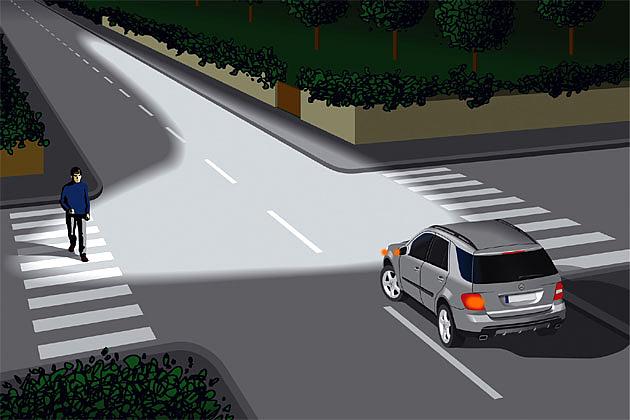 Mit Kurvenlicht wird zusätzlich die angepeilte Fahrtrichtung mit ausgeleuchtet