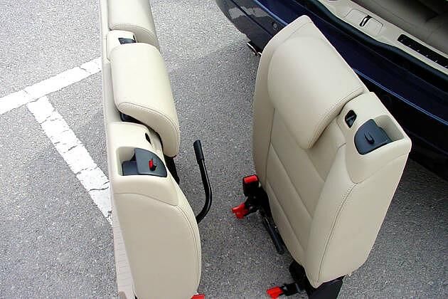 Easy-Vario-System: Die ausgebauten Rücksitzlehnen stehen von selbst