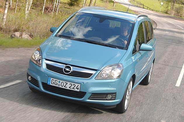 Überraschend handlich: Der Zafira bietet ein Pkw-ähnliches Fahrverhalten
