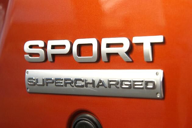 Kündet von Bärenkräften: Schriftzug für den Sport Supercharged