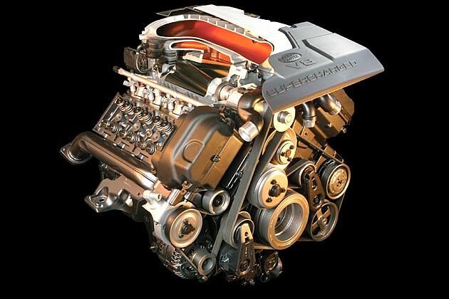 Immerhin 390 PS und 550 Newtonmeter mobilisiert der V8 aus seinen 4,2 Litern Hubraum
