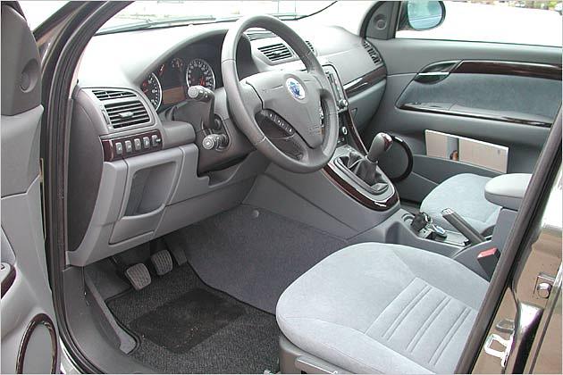 Das Cockpit ist schick geworden