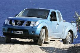 Nissan Navara 2.5 dCi King Cab im Test: Naturbursche im Nadelstreif