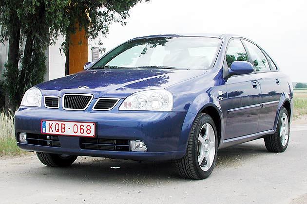 Der neue Daewoo Nubira: Im italienischen Anzug um die Welt