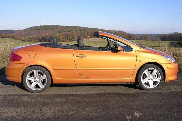 Der 307 CC ist 4,36 Meter lang, 53 Zentimeter länger als der 206 CC
