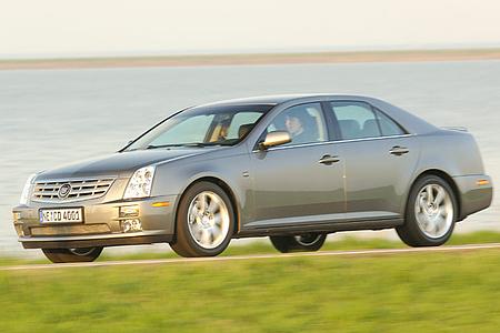 Cadillac STS 4.6 V8 im Test: Leistung gepaart mit elegantem Luxus Cadillac STS 4.6 V8 im Test: Leistung gepaart mit elegantem Luxus