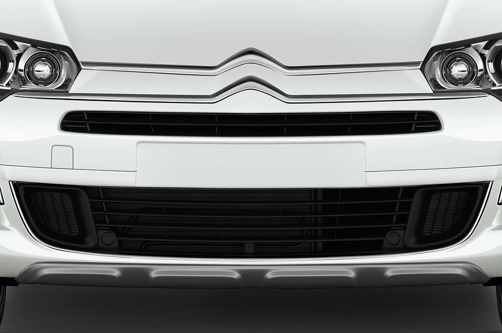 Citroen C5 Tourer (Baujahr 2016) XTR 5 Türen Kühlergrill und Scheinwerfer