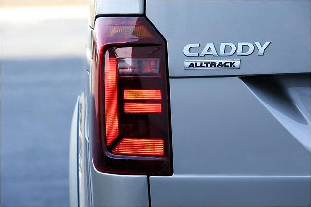 Abgedunkelte Rückleuchten hat nur der Caddy Alltrack