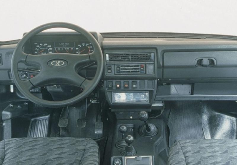 Lada Niva Innenraum