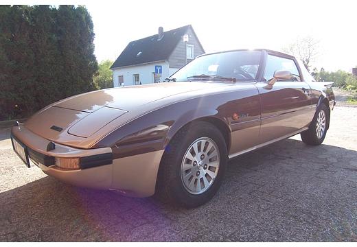 Mazda RX-7 Coupé (1981–1986) 1.2 (115 PS)