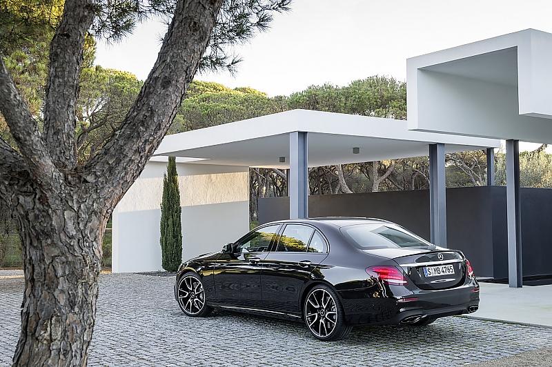 Mercedes AMG E 43 4matic - bei 250 km/h wird allerdings abgeriegelt