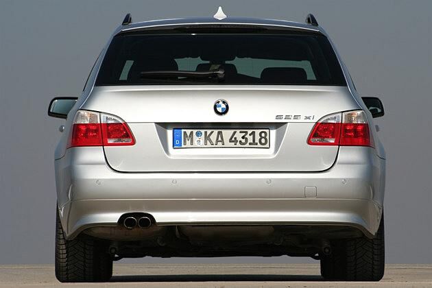 Große Sporttasche mit dem Allradantrieb xDrive