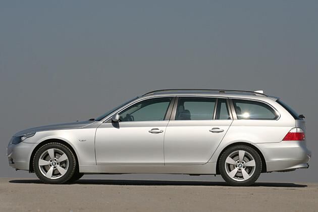 Der 5er Touring wirkt monolithisch, fast wie auch einem Stück geschlagen