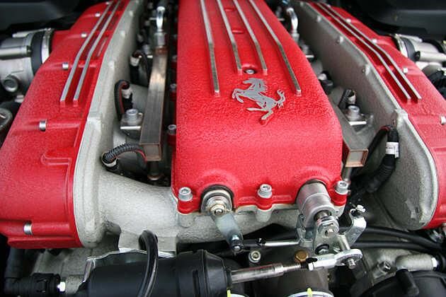 Rot ist eine Farbe, die bei einem Ferrari immer wieder kehrt