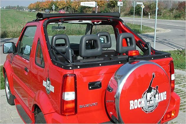 So bietet der Jimny vier Leuten einen Platz an der Sonne