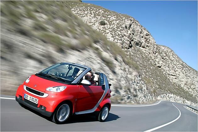 Flott unterwegs: In 10,9 Sekunden spurtet das Cabrio mit 84-PS-Otto aus dem Stand auf Tempo 100
