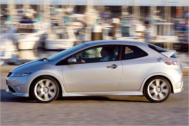 Lackierte Karosserie-Abschlusskante: Der Type R sieht sportlich aus