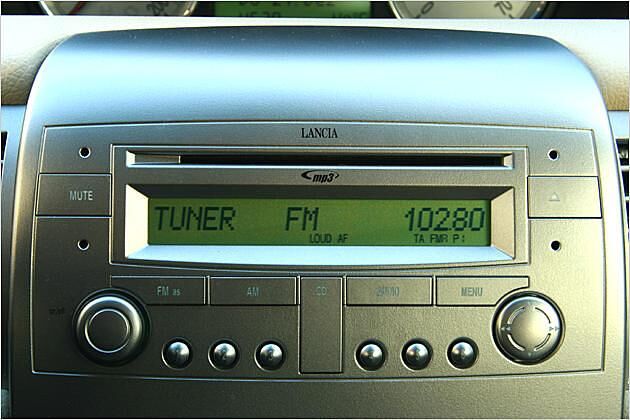 Das serienmäßige CD-Radio ist MP3-fähig