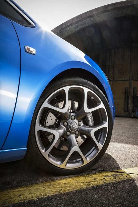 Opel Astra OPC