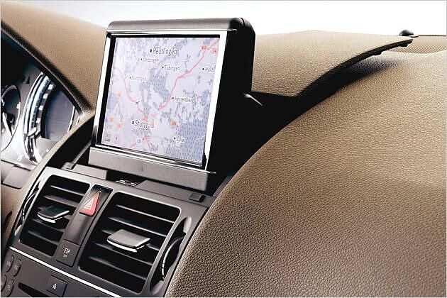 Das Sieben-Zoll-Farbdisplay überzeugt mit einer brillianten Auflösung
