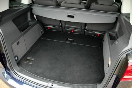 Vergleich Mazda 5 vs. VW Touran