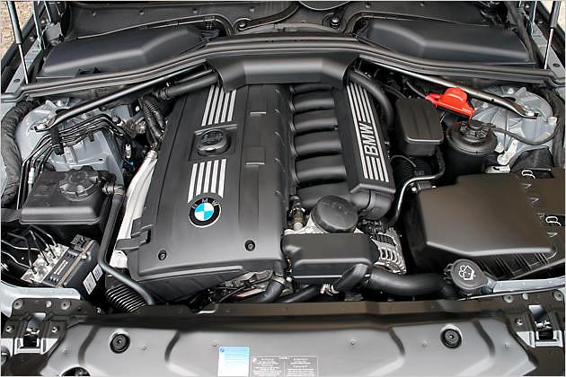 Die Motoren (hier beim 530i) der 5er-Reihe wurde überarbeitet und verbrauchsoptimiert