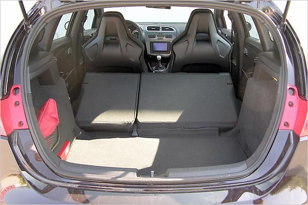 Beim Seat ergibt die Gepäck-Maximal-Konfiguration 1.166 Liter Stauraum