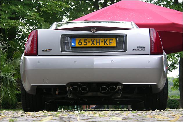 Kanten wohin das Auge blickt: Die Heckpartie des XLR-V