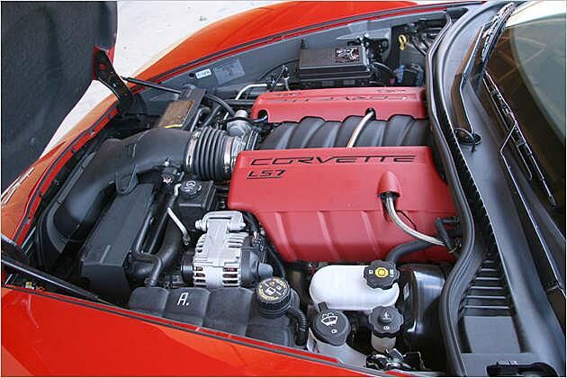 Trotz sieben Liter Hubraum nennt sich der Motor der Corvette Small Block