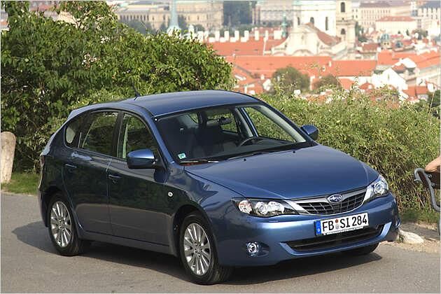 Der Impreza steht zum Einstiegspreis von 18.290 Euro beim Händler