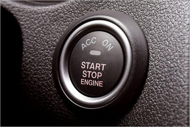 Erstmalig bei Mazda in Europa: Start-Stop-Knopf zum An- und Abschalten des Motors