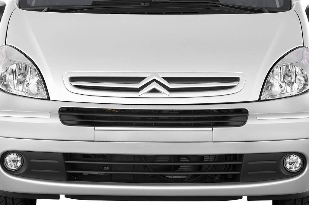 Citroen Xsara Picasso (Baujahr 2009) SX 5 Türen Kühlergrill und Scheinwerfer