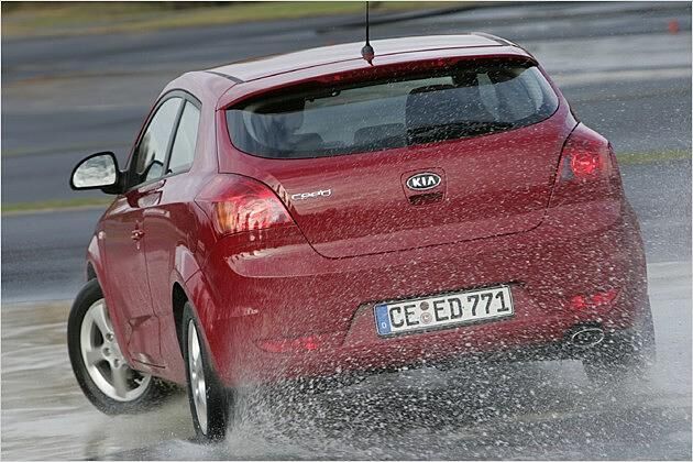 Bescheiden: Die Benziner-Modelle tragen keine Motorisierungs-Angabe am Heck