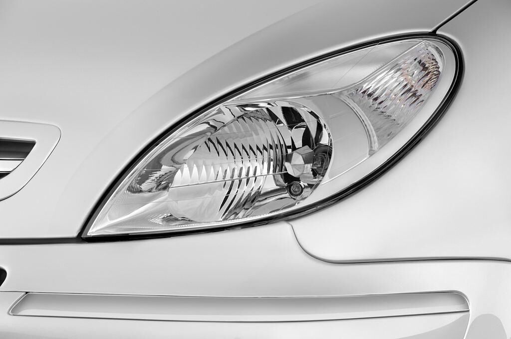 Citroen Xsara Picasso (Baujahr 2009) SX 5 Türen Scheinwerfer
