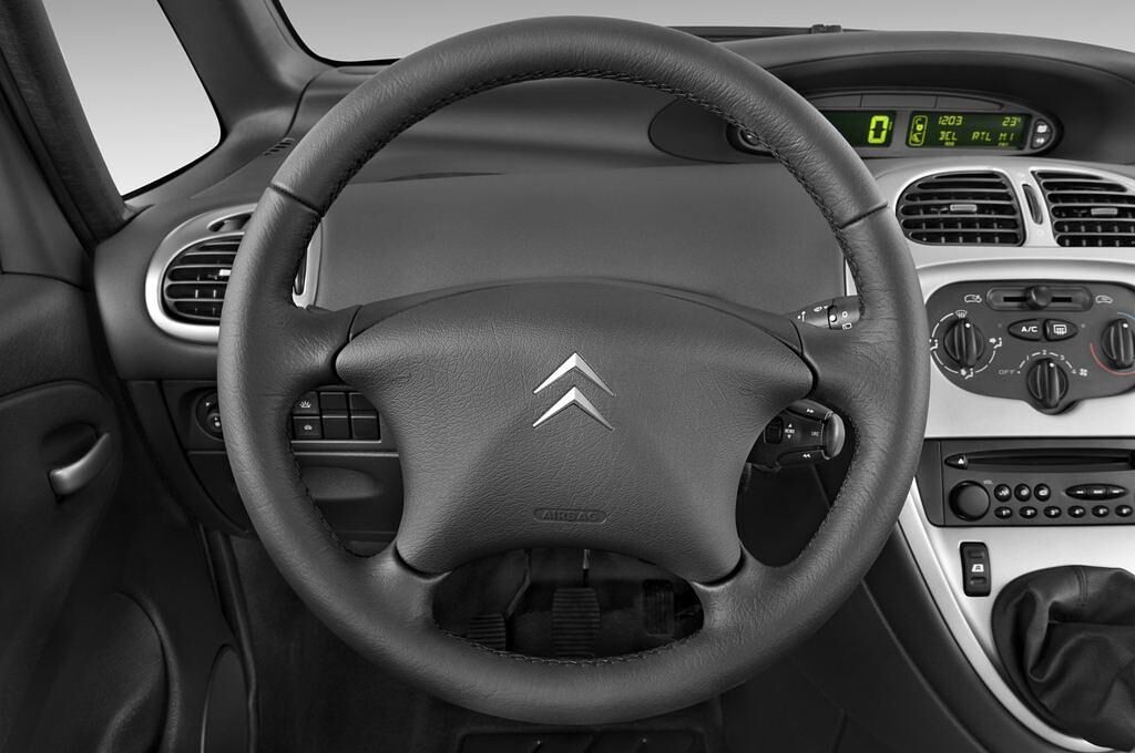 Citroen Xsara Picasso (Baujahr 2009) SX 5 Türen Lenkrad