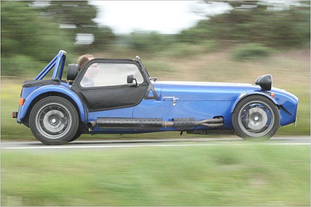 Der Caterham CSR200 ist bis zu 225 km/h schnell