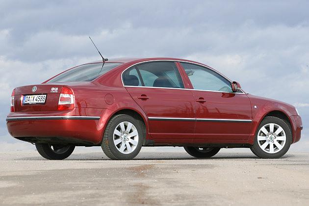 Die 17-Zoll-Leichtmetallfelgen gehören zur Serienausstattung