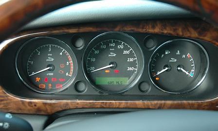 Jaguar XJ8 4.2
