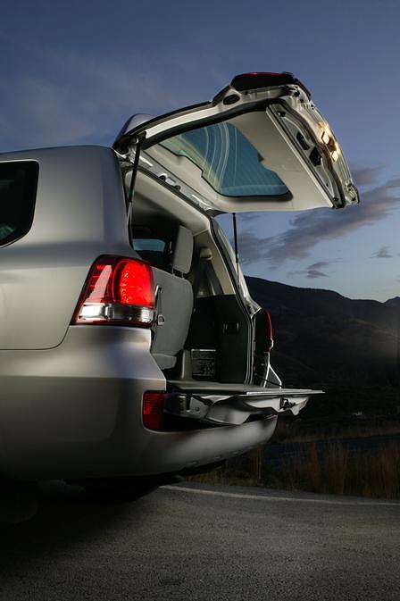 Toyota Land Cruiser V8