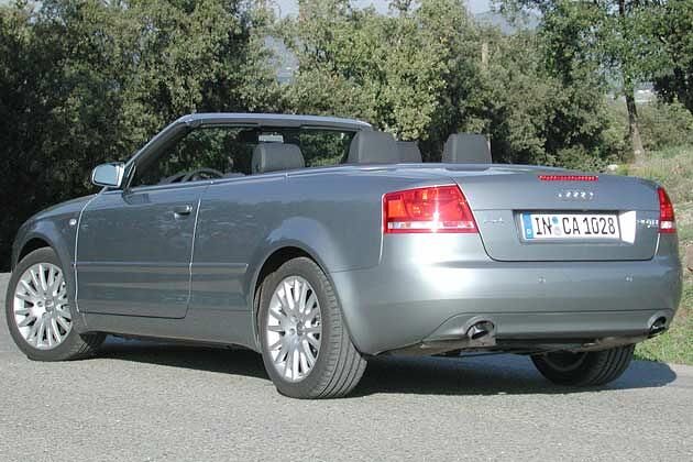 Neu sind die Heckleuchten beim A4 Cabriolet