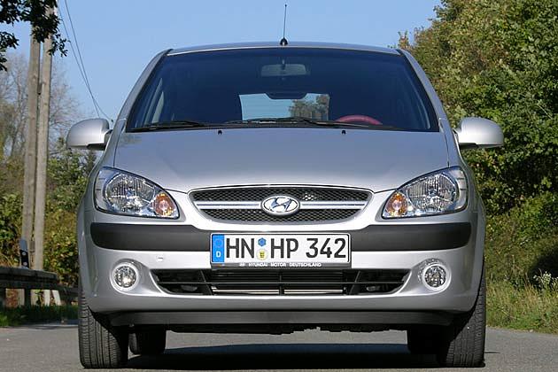 Die Hauptscheinwerfer sind schnittiger und eleganter als beim Vorgänger