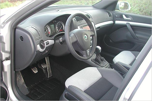 Schick: Das grau-silberne Interieur