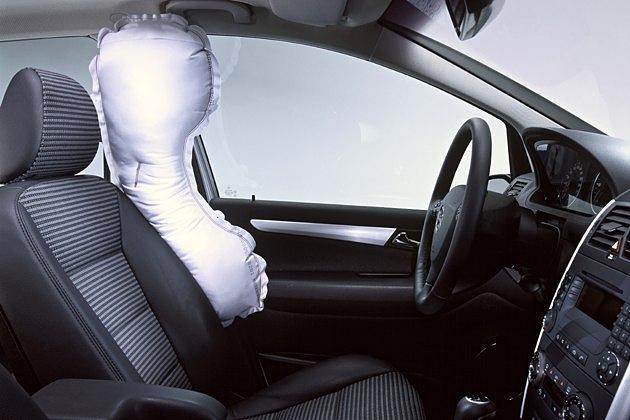 Die Kopf-Thorax-Airbags sollen die Funktion von Kopf- und Seitenairbags übernehmen
