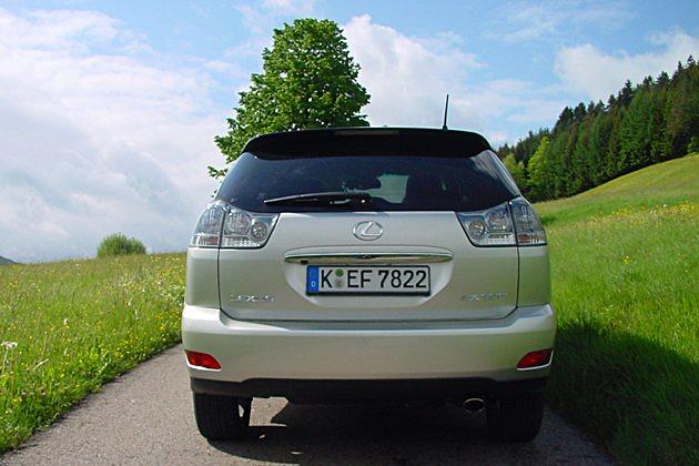 Die Rundumsicht des Fahrers wird ein wenig durch das nicht sehr hohe Heckfenster eingeschränkt