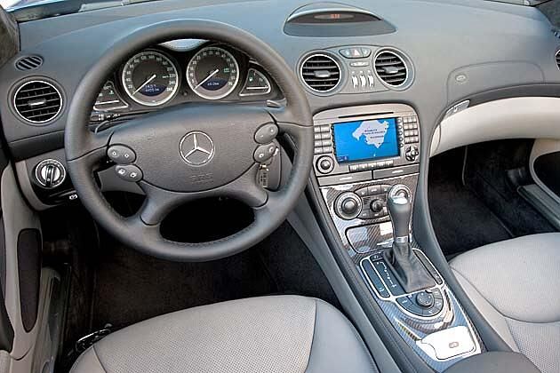 Der SL 500 bietet serienmäßig Ledersitze